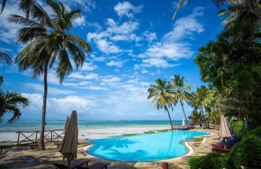  Voyager Beach Resort