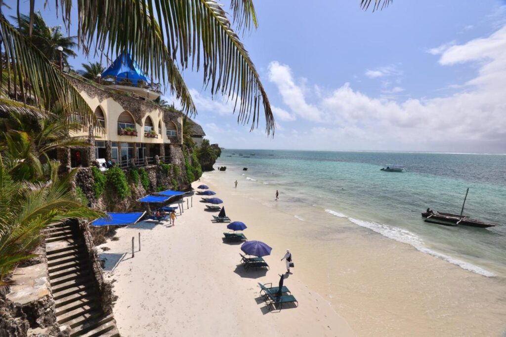 Bahari Beach Hotel, Mombasa 2
