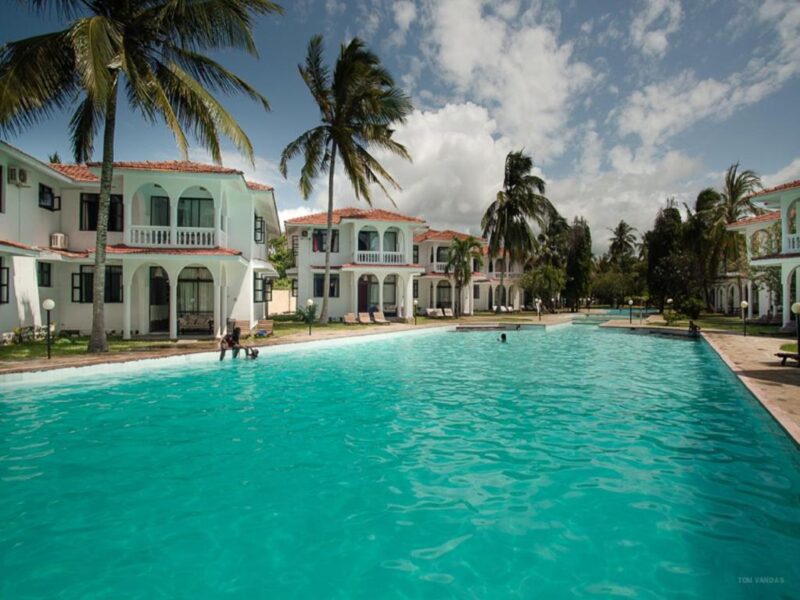 Bahari Dhow Beach Villas