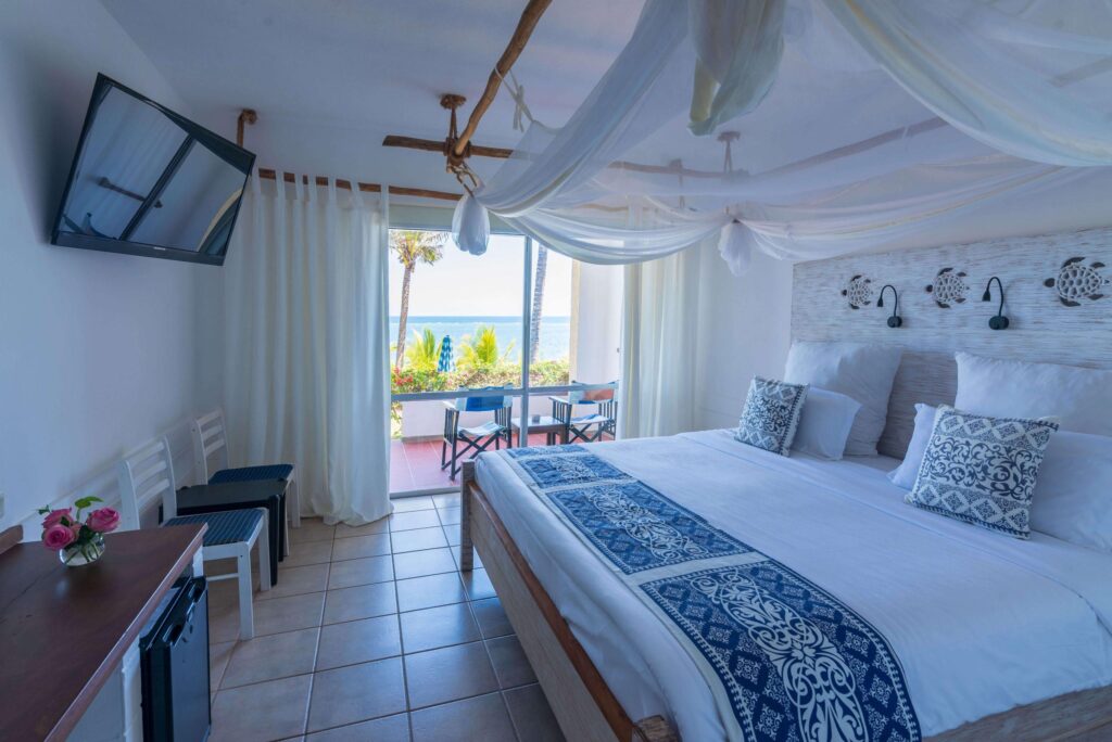Bahari Beach Hotel, Mombasa 4