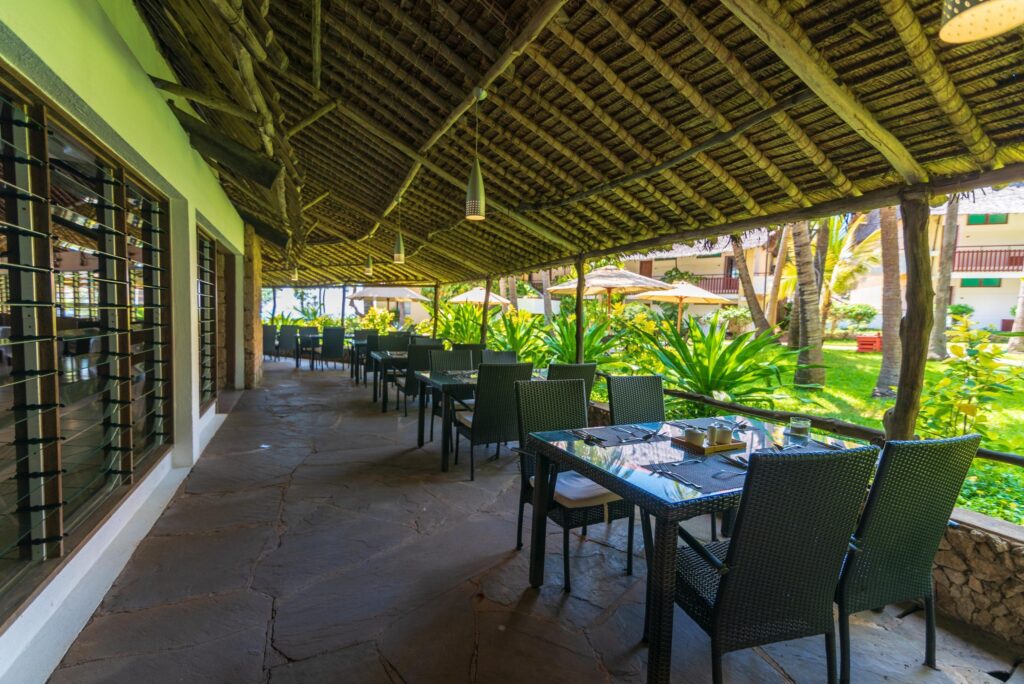 Bahari Beach Hotel, Mombasa 5