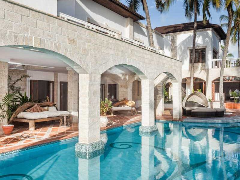 Darad Diani Hotel
